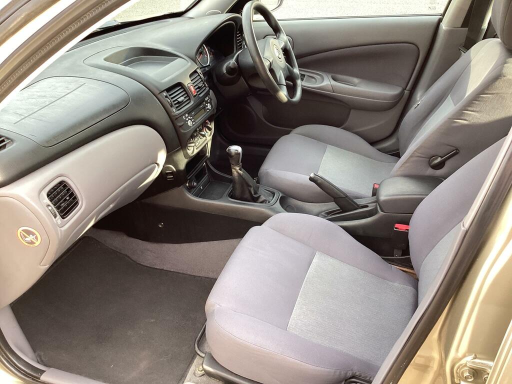 Nissan Almera  Silver #9