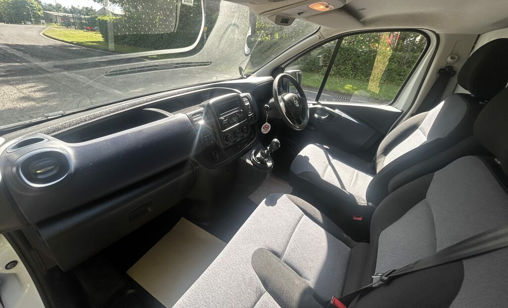 Vauxhall Vivaro 1.6 L1h1 2700 Cdti White #6