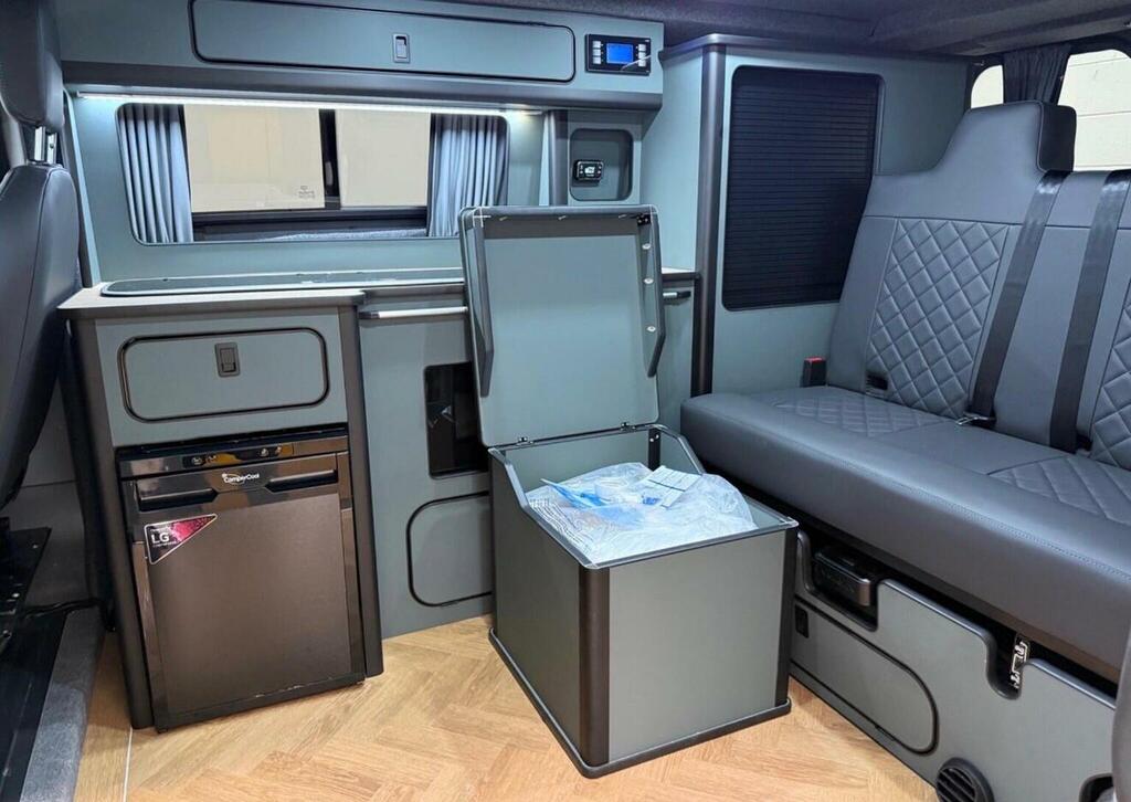 Ford Transit Custom Mpv Black #9