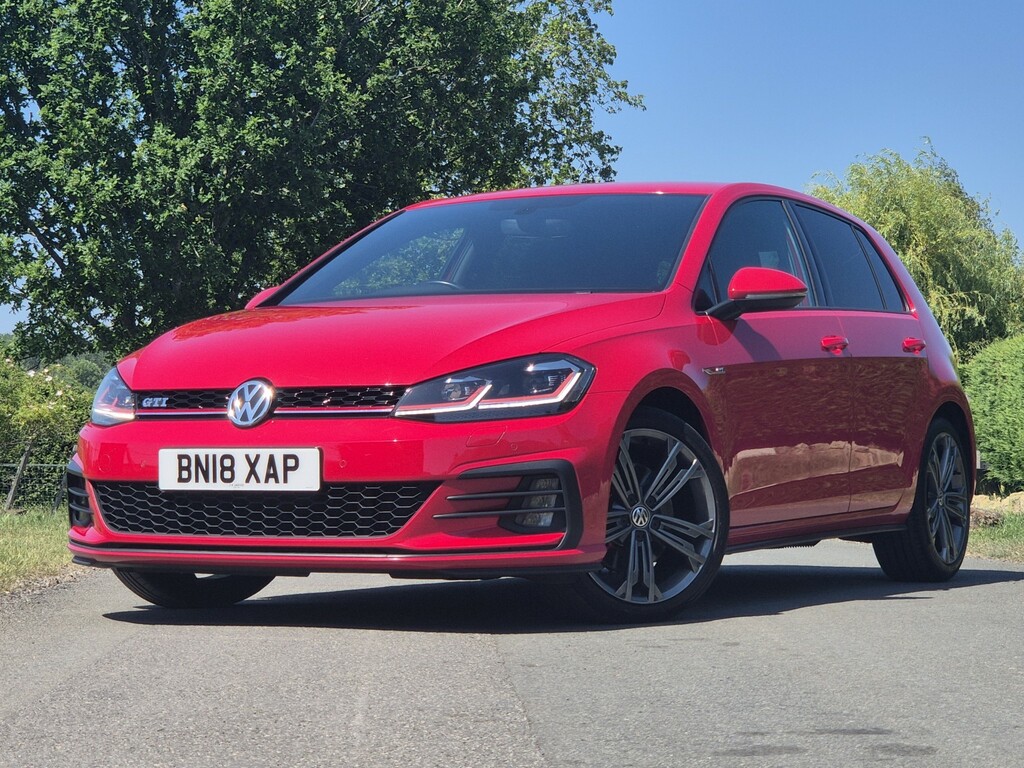 Volkswagen Golf 2.0 Tsi Gti Red