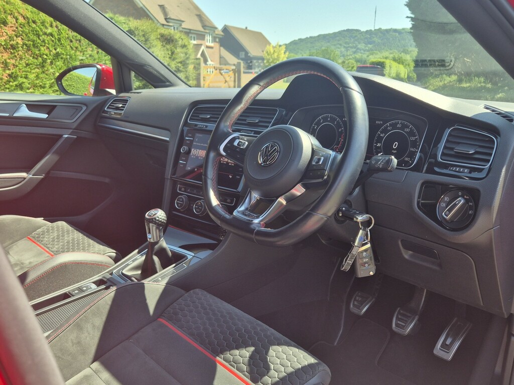 Volkswagen Golf 2.0 Tsi Gti BN18XAP Red #6