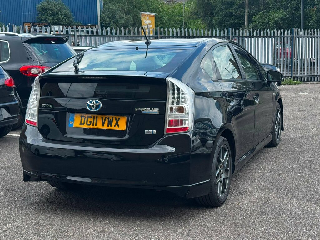 Toyota Prius 1.8 Vvt-h T Spirit 10Th Anniversary Hatchback Black #5