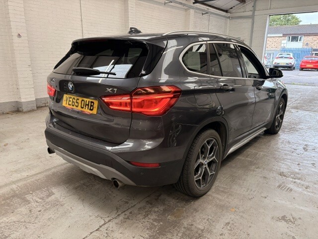 BMW X1 Sdrive 18D M White #15
