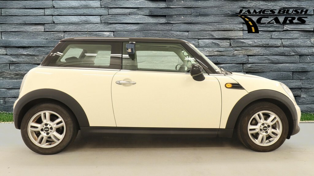 Mini Hatch 2.0 Cooper D All4 111 Bhp Black #12