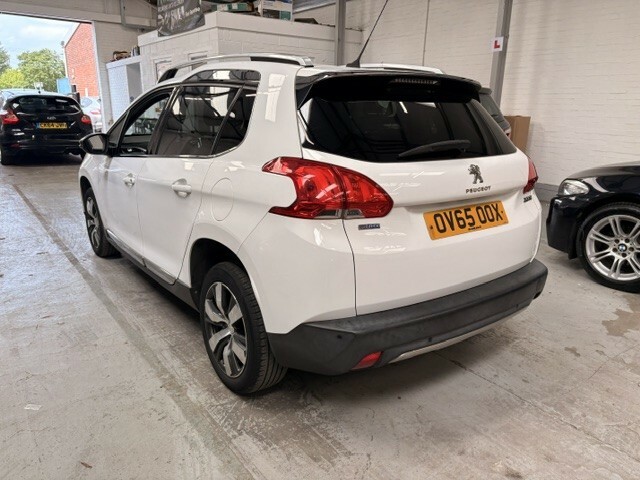 Peugeot 2008 1.6 Bluehdi Allure White #3