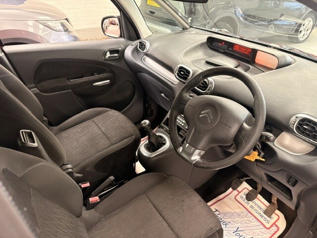 Citroen C3 Picasso 1.6 Hdi 8V Blackcherry Black #18