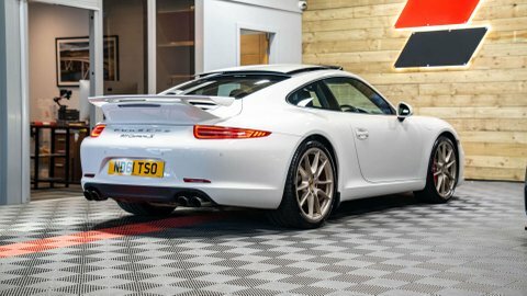 Porsche 911 2011 61 3.8  White #2