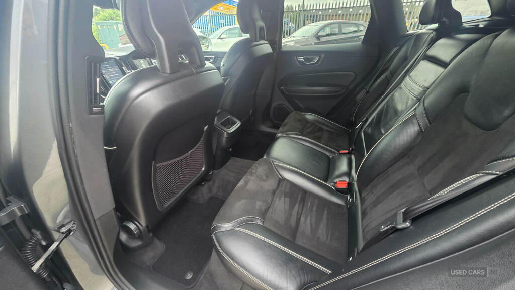 Volvo XC60 2.0 T8 Twin Engine #7