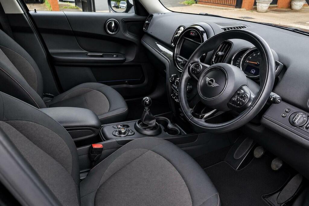 Mini Countryman Suv 1.5 Cooper Euro 6 Ss 201767 SA67XPX Black #3