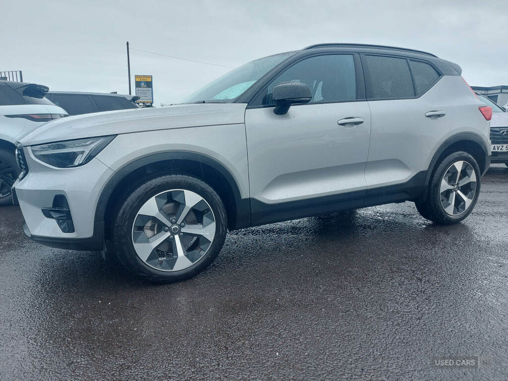Volvo XC40 2.0 B4p Plus Dark Silver