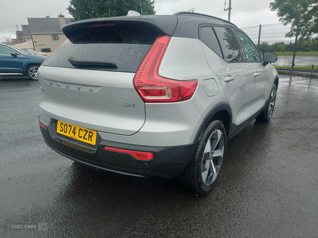 Volvo XC40 2.0 B4p Plus Dark SO74CZR Silver #3