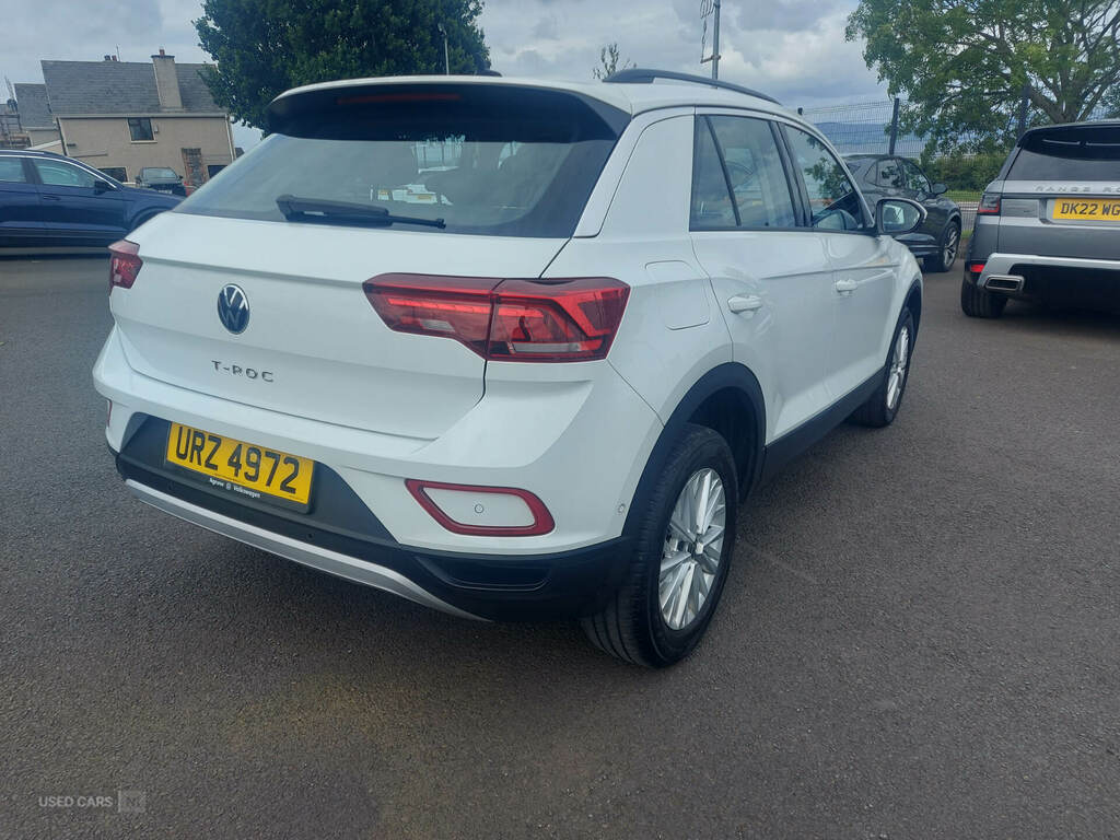 Volkswagen T-Roc 1.0 Tsi Life URZ4972 White #3