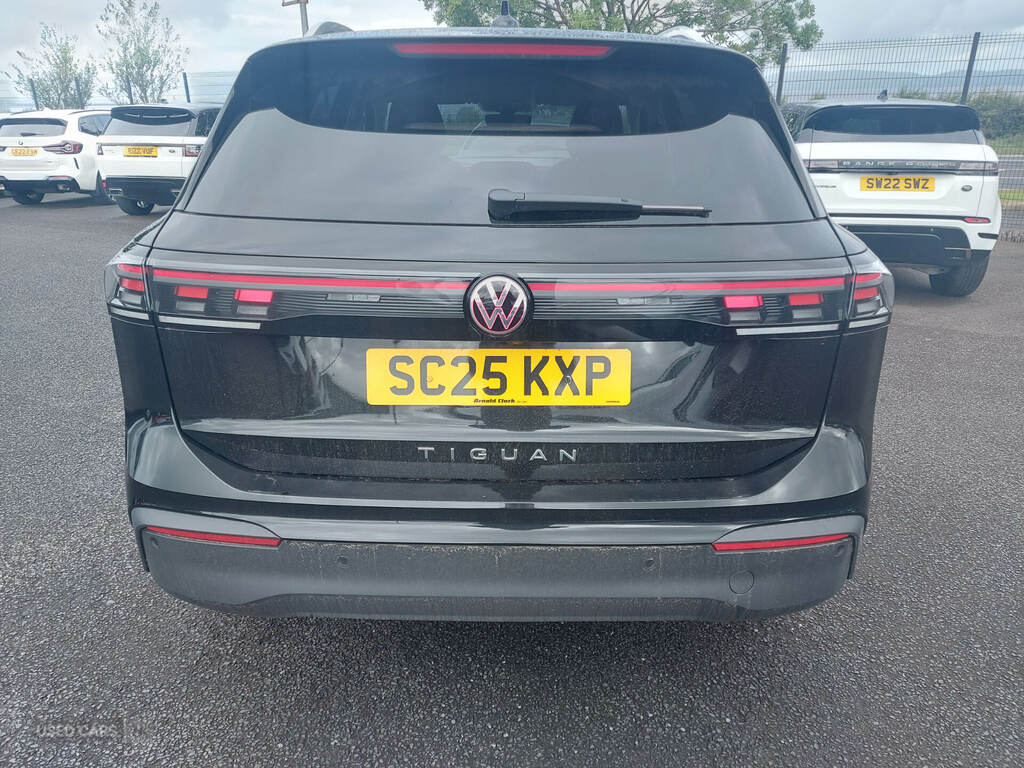Volkswagen Tiguan 2.0 Tdi Match Dsg SC25KXP Black #5