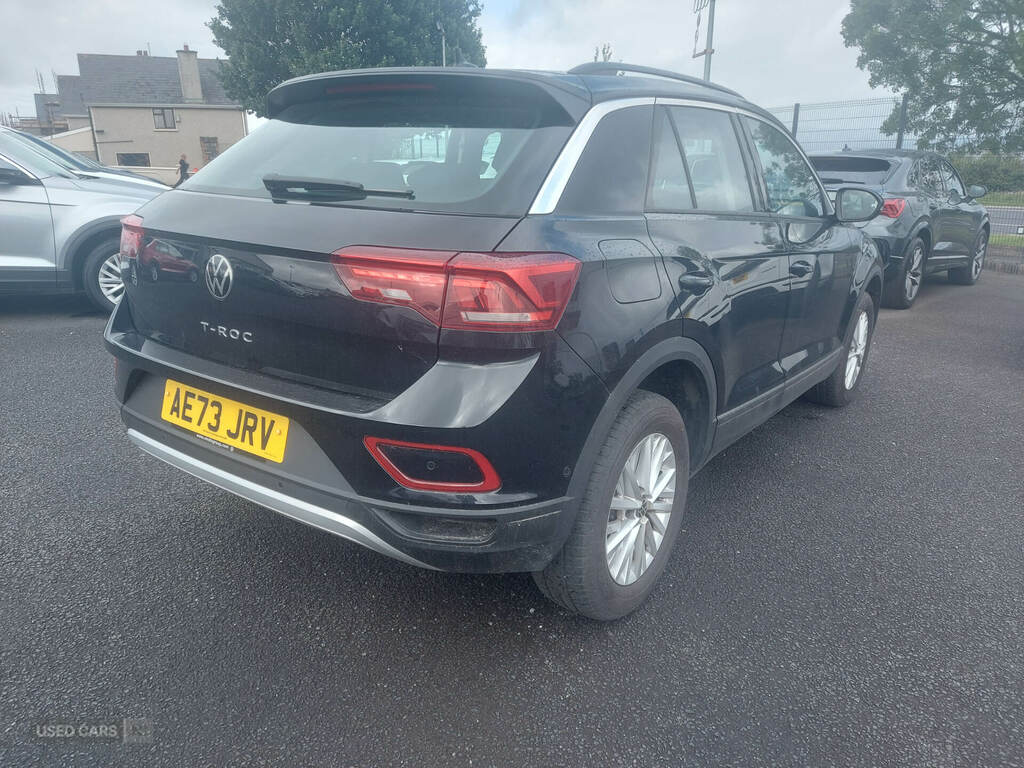Volkswagen T-Roc 1.5 Tsi Life Dsg Black #3