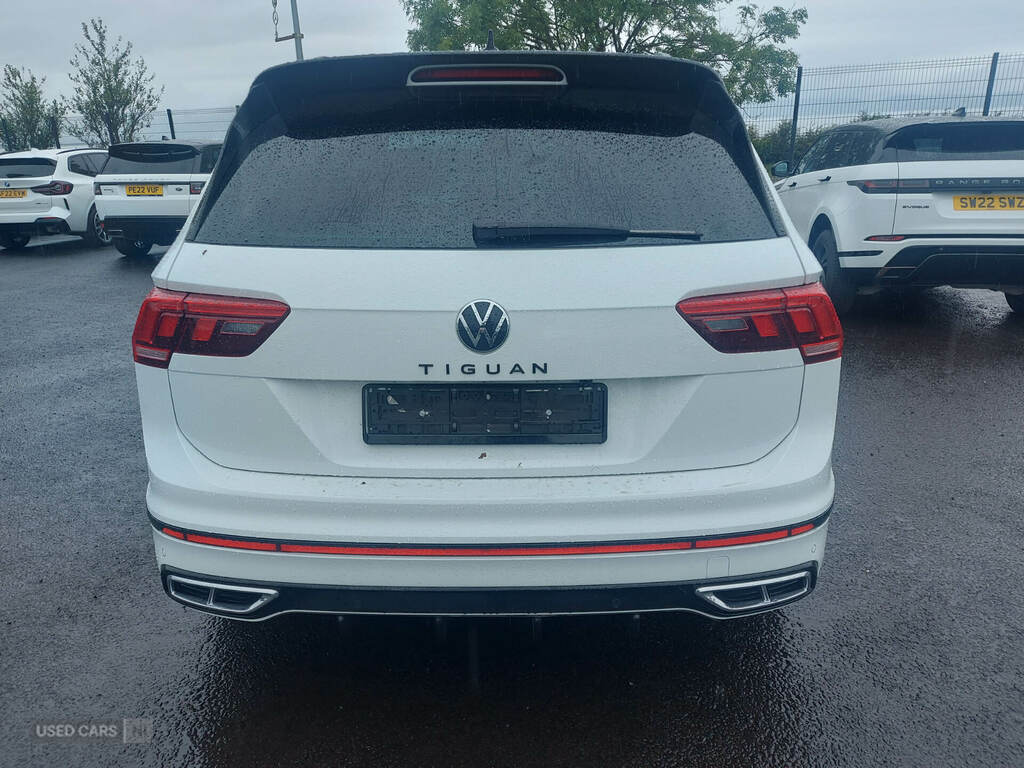 Volkswagen Tiguan 2.0 Tdi R-line Dsg White #5