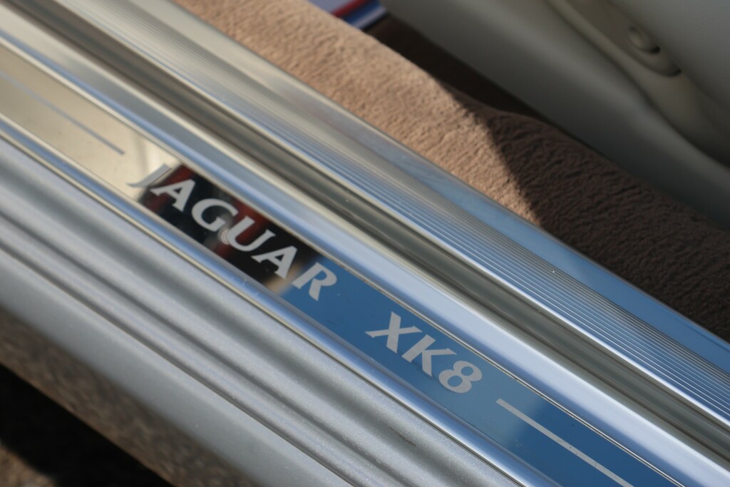 Jaguar XK8 4.2 S Silver #23