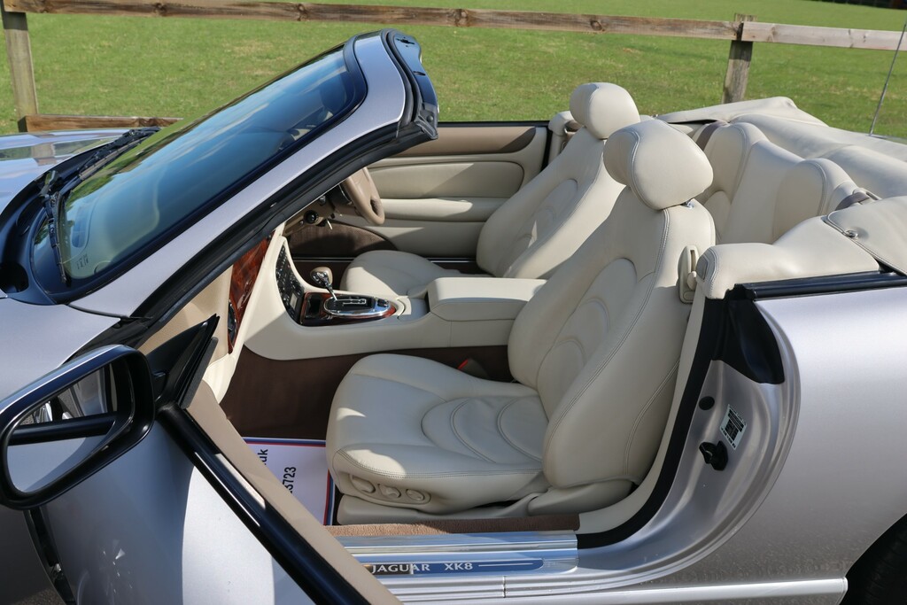 Jaguar XK8 4.2 S Silver #8