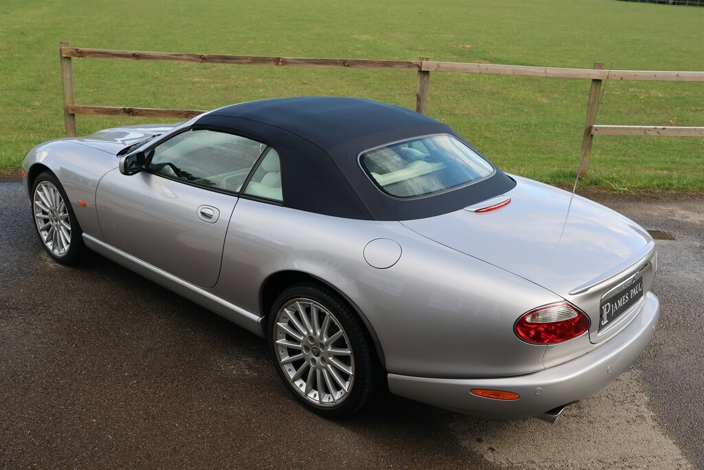 Jaguar XK8 4.2 S Silver #9