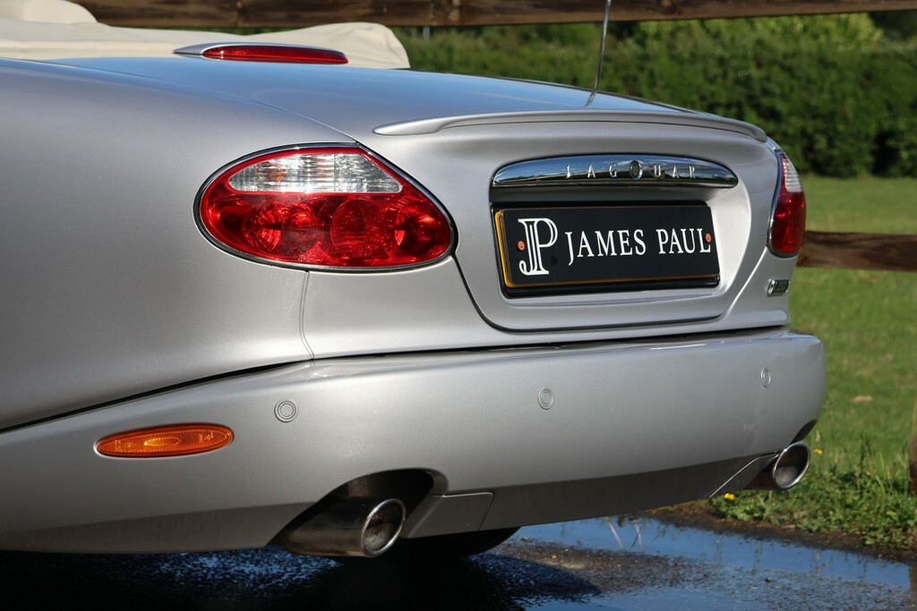Jaguar XK8 4.2 S Silver #15