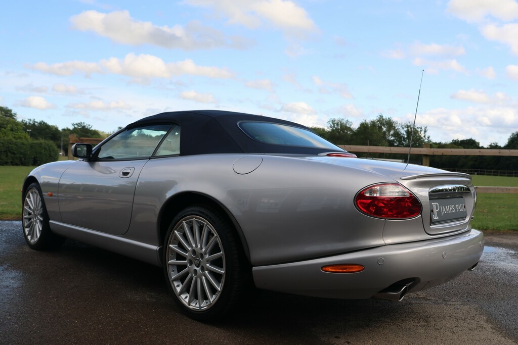 Jaguar XK8 4.2 S Silver #28