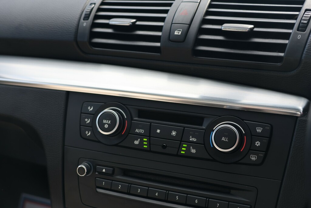 BMW 1 Series Se Silver #26
