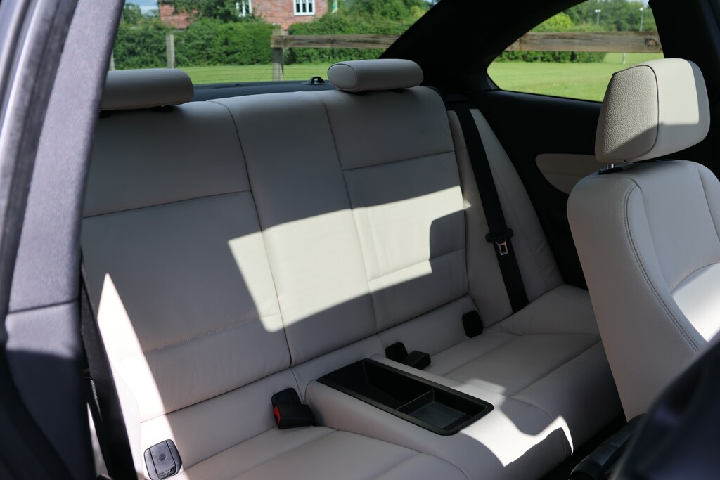 BMW 1 Series Se Silver #29