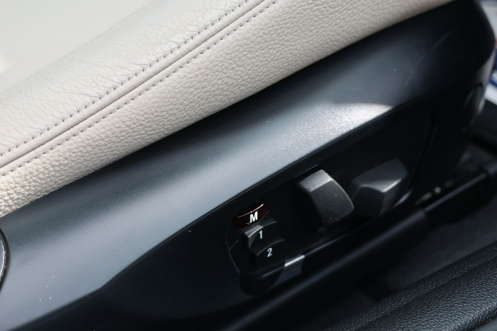 BMW 1 Series Se Silver #31