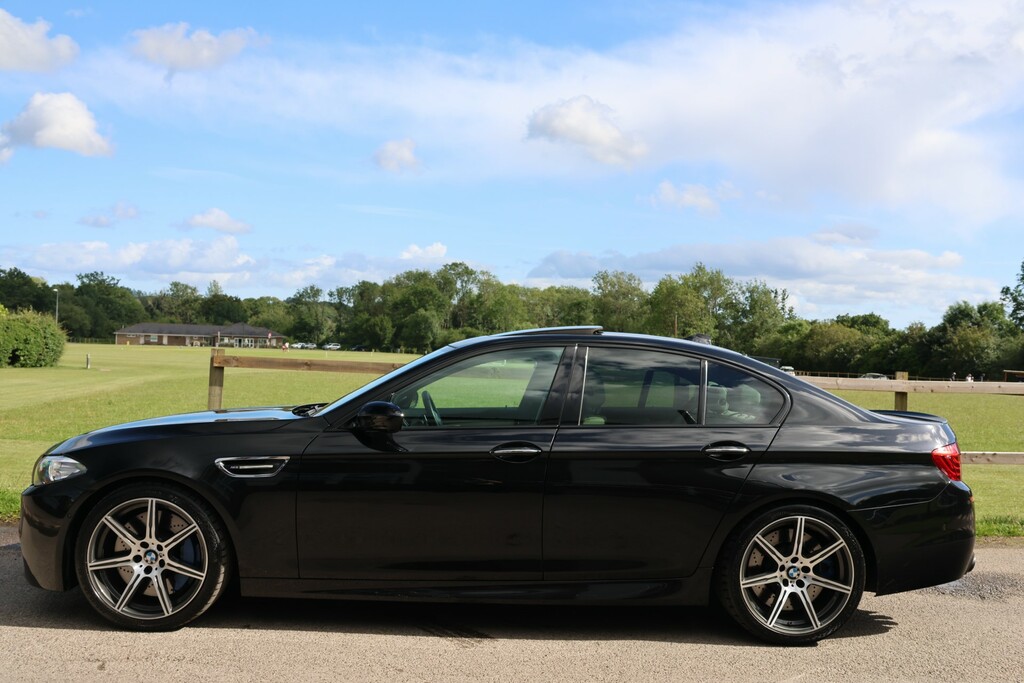 BMW M5 Saloon Competition Packsoft Close Doorshudhk So Black #25