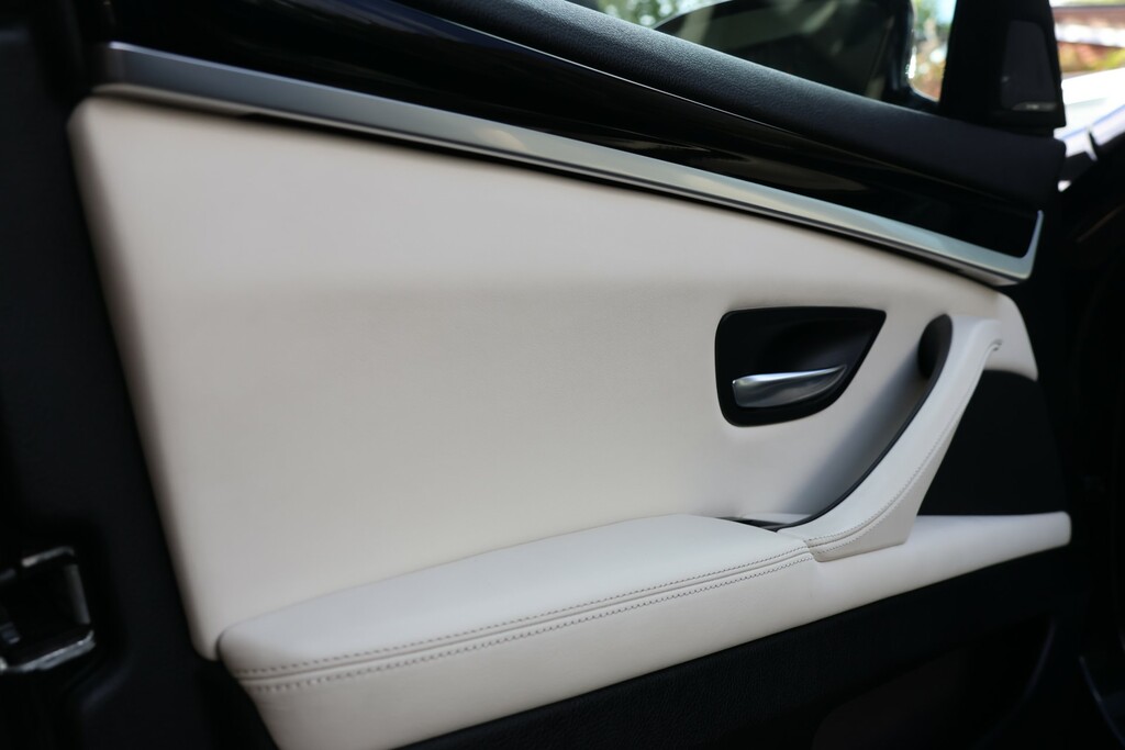 BMW M5 Saloon Competition Packsoft Close Doorshudhk So Black #39