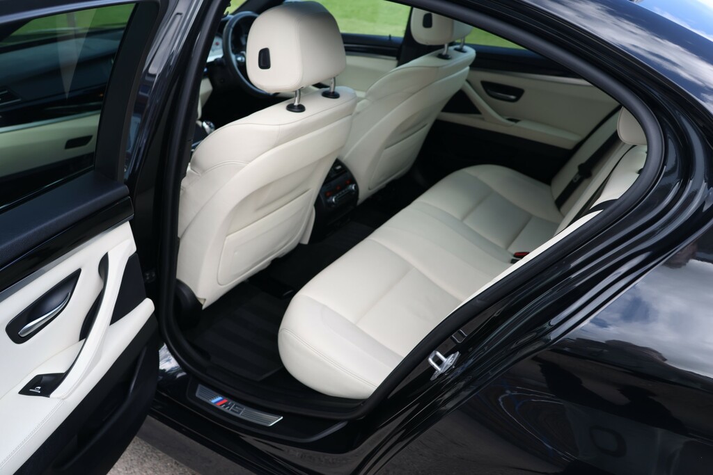 BMW M5 Saloon Competition Packsoft Close Doorshudhk So Black #20
