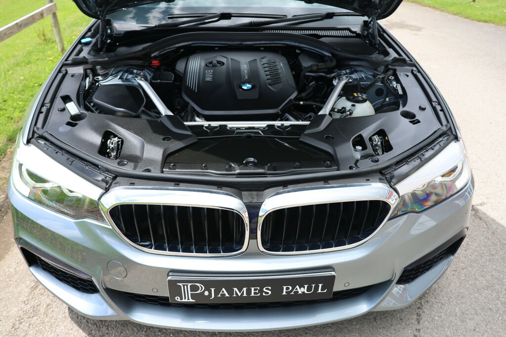 BMW 5 Series Se Grey #28