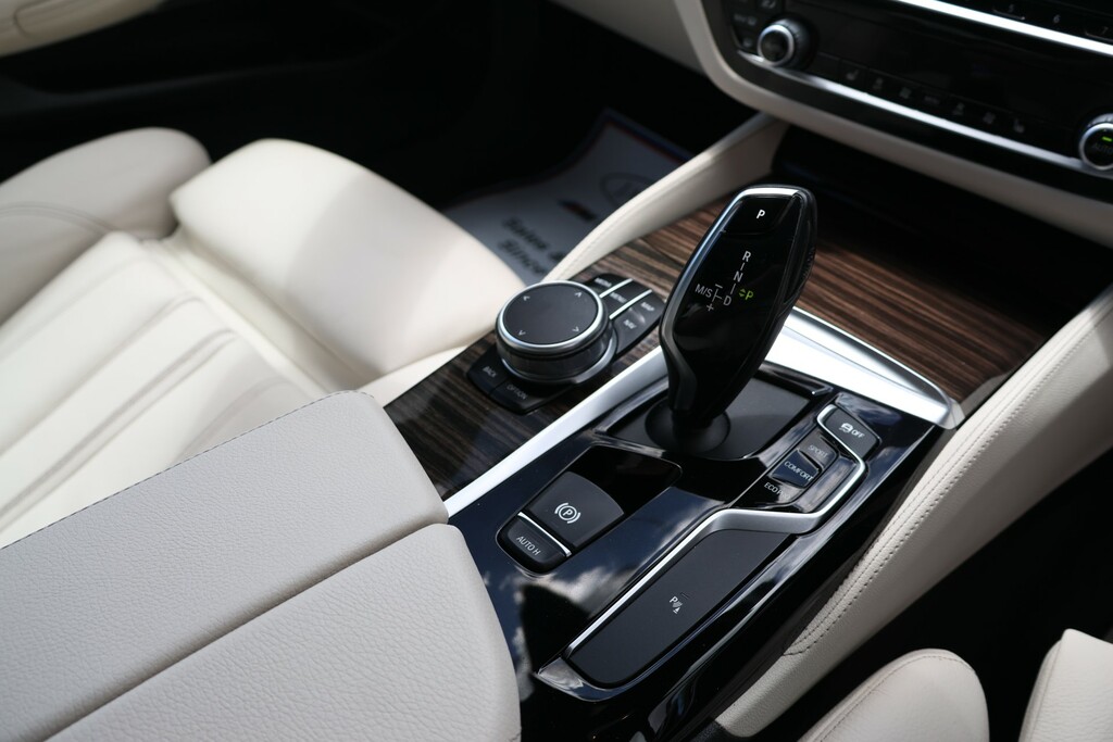BMW 5 Series Se Grey #25