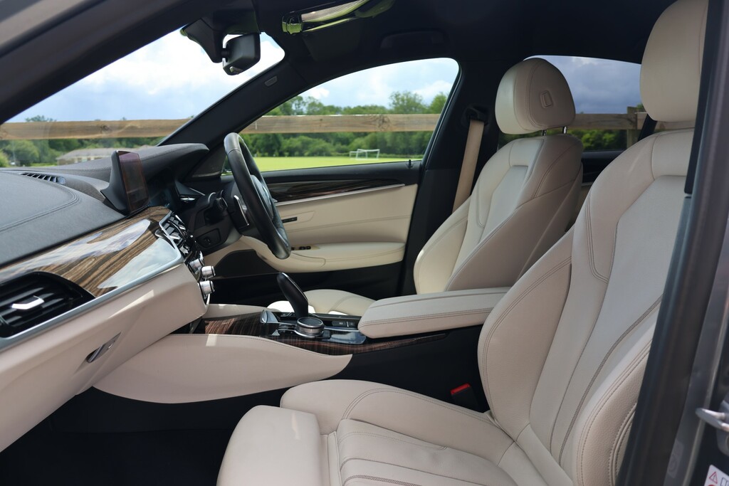 BMW 5 Series Se Grey #14