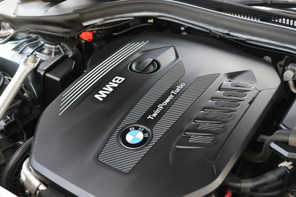 BMW 5 Series Se Grey #27