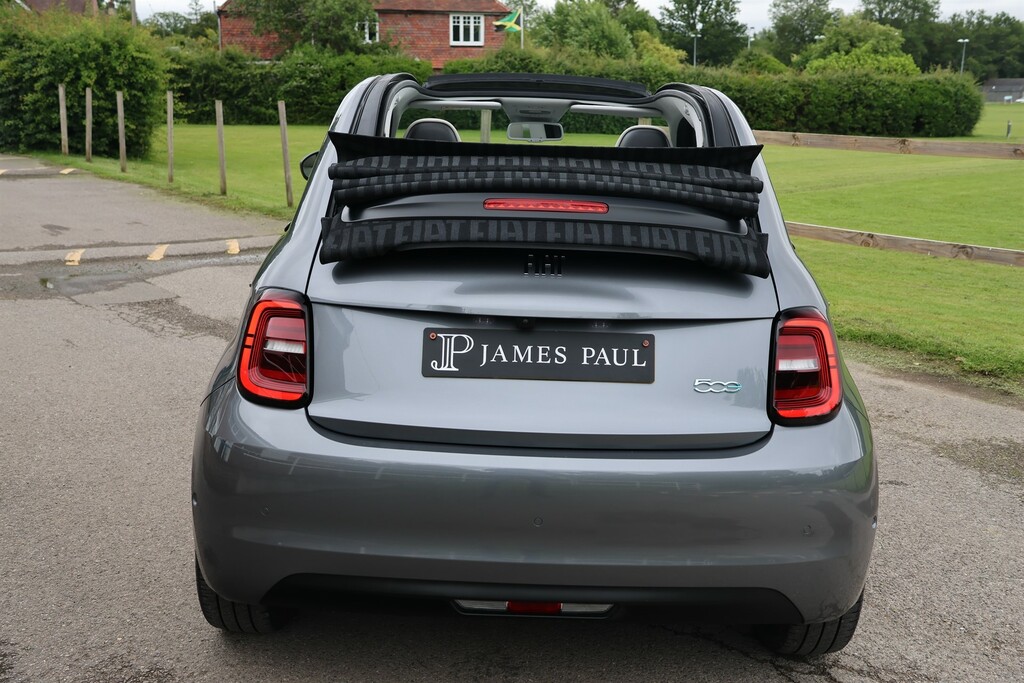 Fiat 500E Icon Green #31