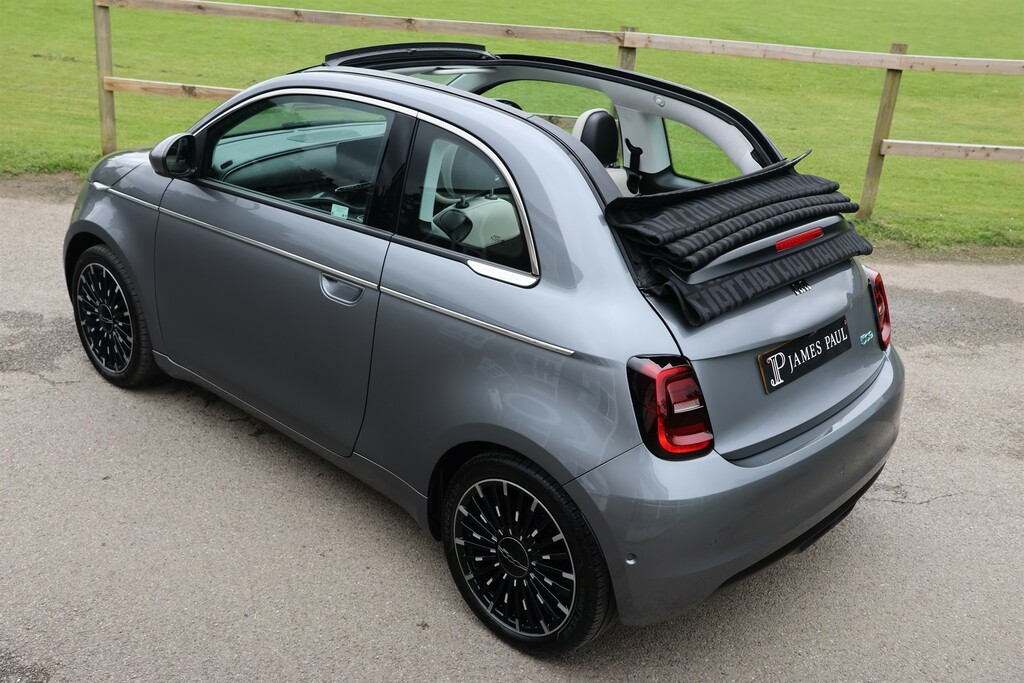 Fiat 500E Icon Green #9