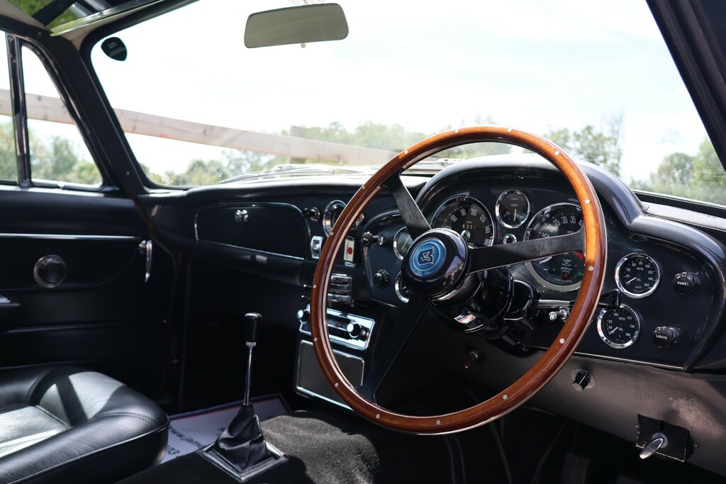 Aston Martin DB6 4.2 Mk I  #6