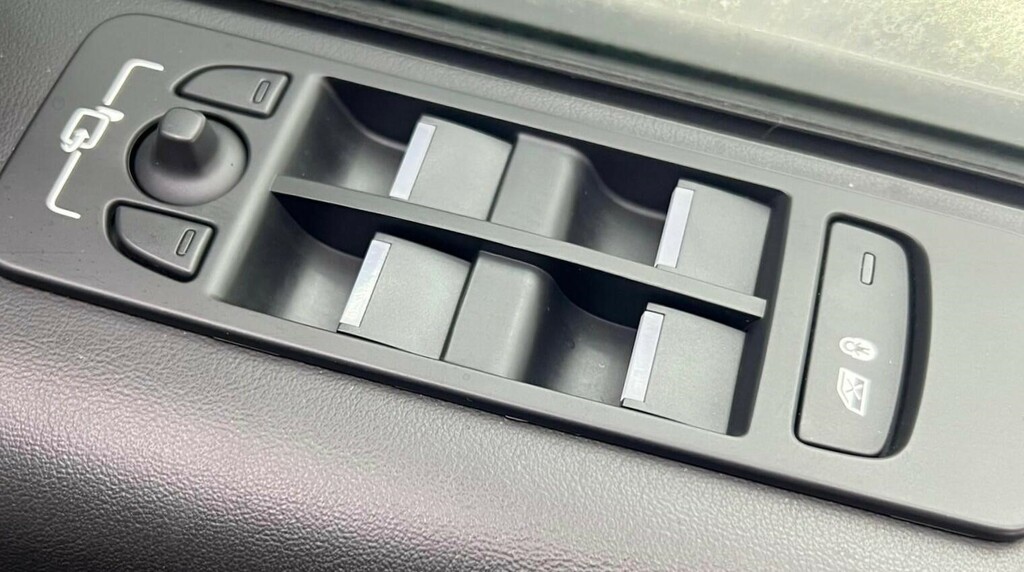 Land Rover Discovery Sport Se Tech Grey #27