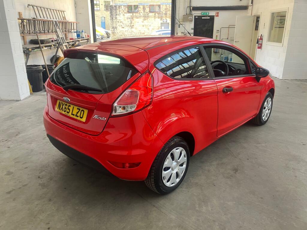 Ford Fiesta 1.25 Studio Euro 5 Red #2