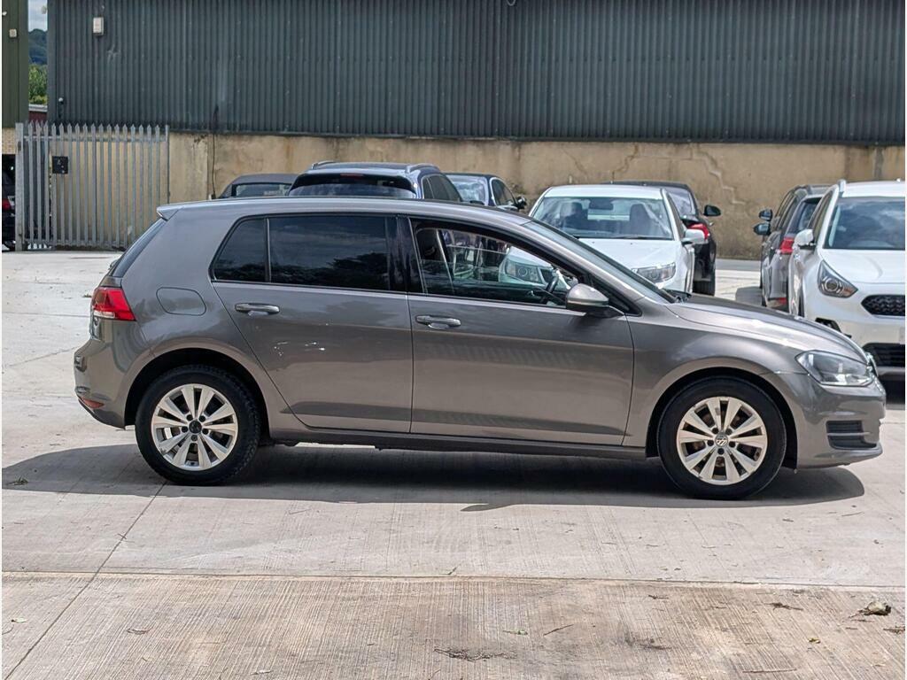 Volkswagen Golf Gti Performance Red #9
