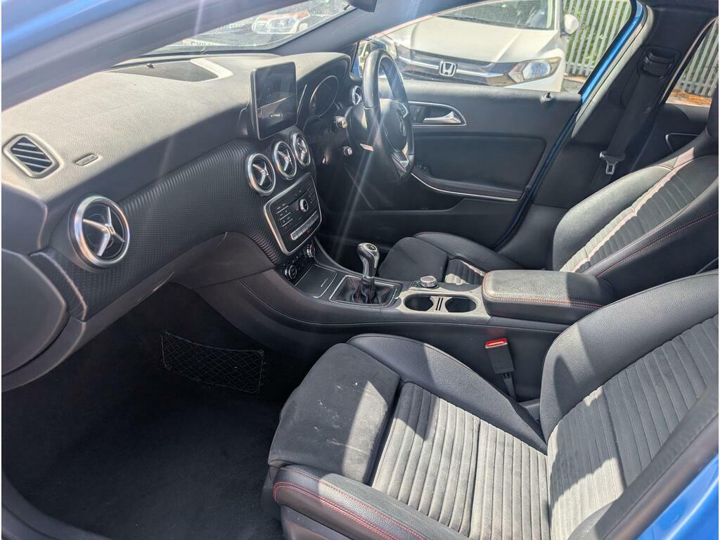 Mercedes-Benz A Class A180 Amg Line Premium Plus Red #5