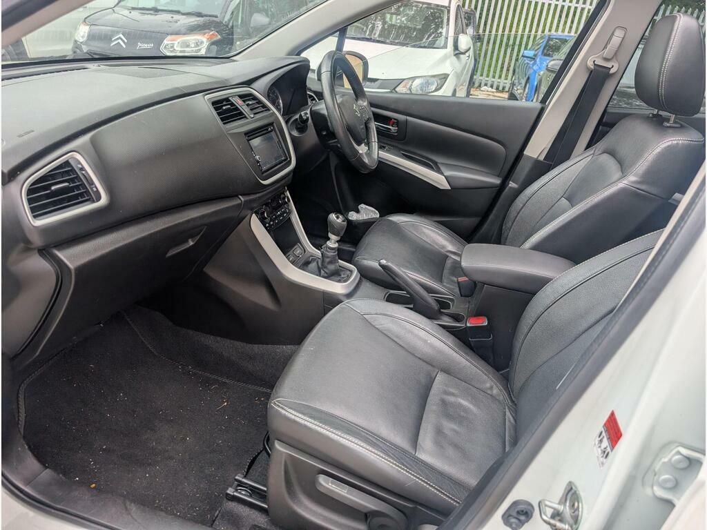 Suzuki SX4 S Cross 1.6 Ddis Sz5 Euro 5 S S White #6
