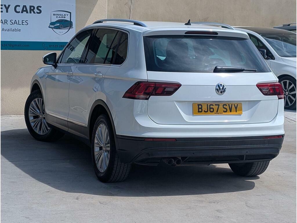 Volkswagen Tiguan Suv White #4