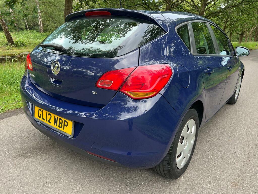 Vauxhall Astra 1.6 16V Exclusiv Euro 5 Blue #4