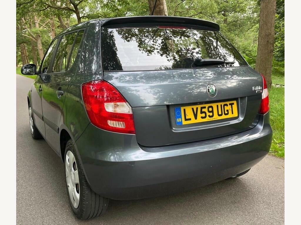 Skoda Fabia 1.6 16V 1 Tiptronic Grey #4