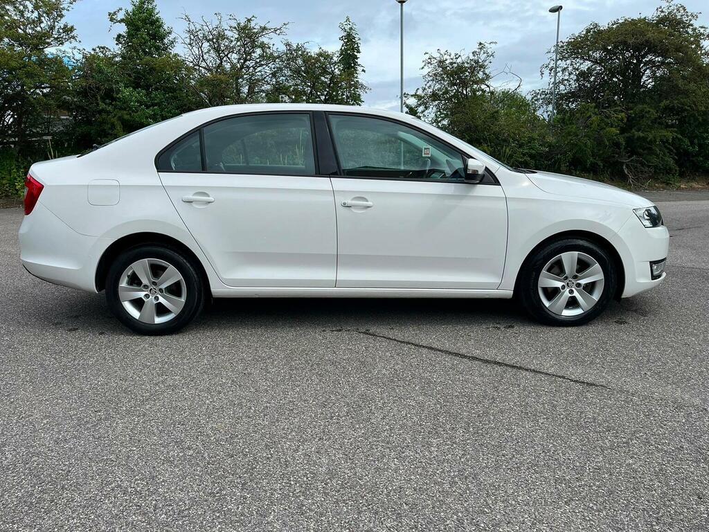 Skoda Rapid 1.4 Tdi Se Euro 6 Ss White #6