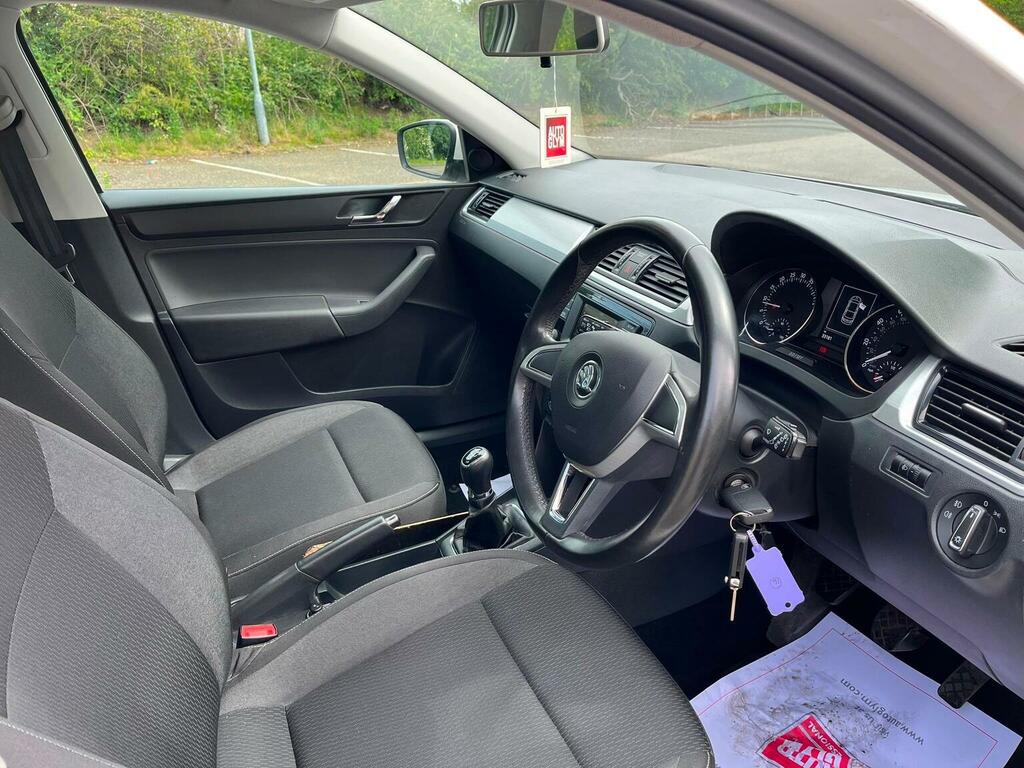 Skoda Rapid Rapid Spaceback Se Tech Tsi Black #56