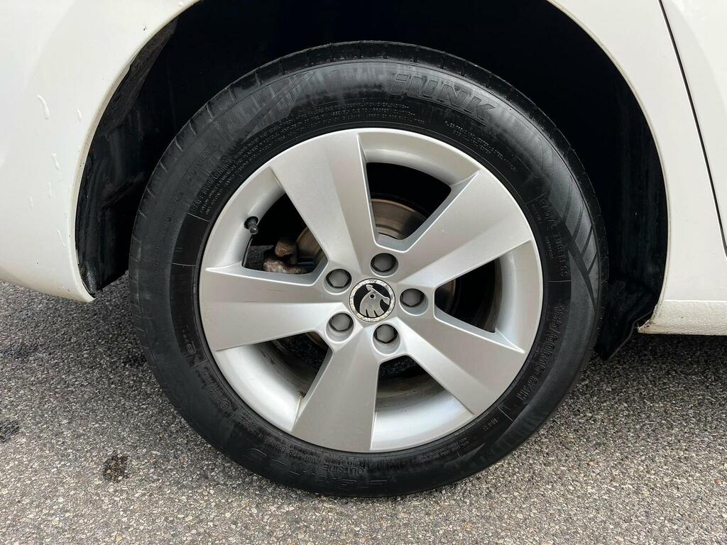 Skoda Rapid Rapid Spaceback Se Tech Tsi Black #36