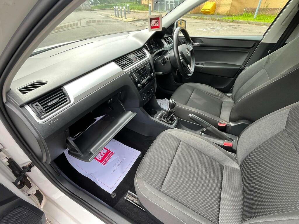 Skoda Rapid Rapid Spaceback Se Tech Tsi Black #25