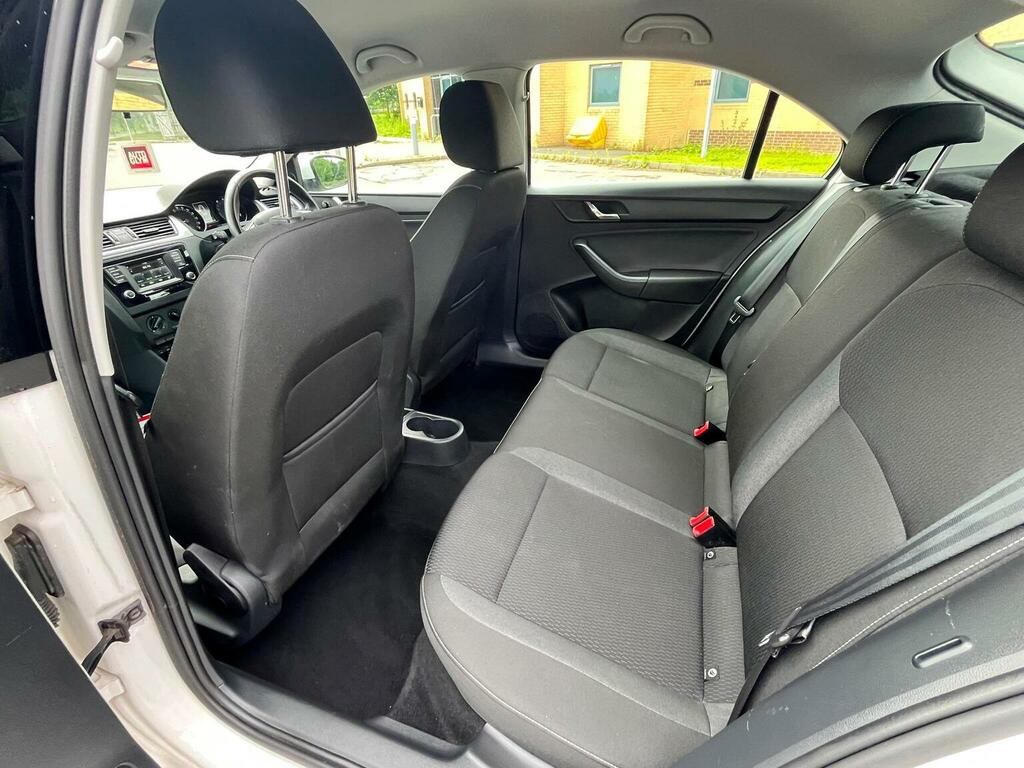 Skoda Rapid Rapid Spaceback Se Tech Tsi Black #61